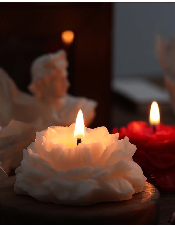 White Rose-Shaped Gardenia Soy Aromatherapy Candle