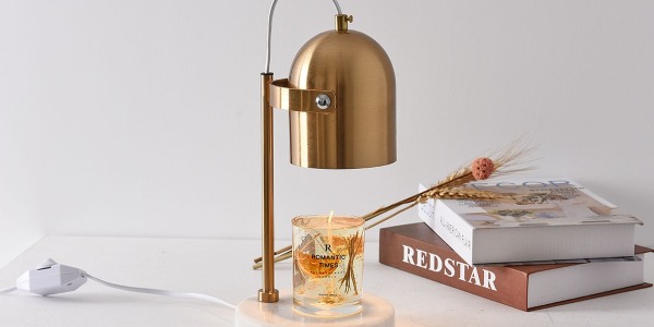 The Warm Glow of Aromatherapy Candle Lamps